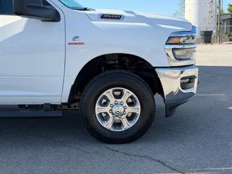 2026 Ram 3500 photo 4