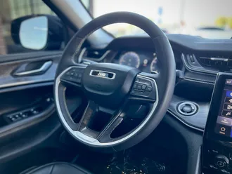 Grand Cherokee L 11