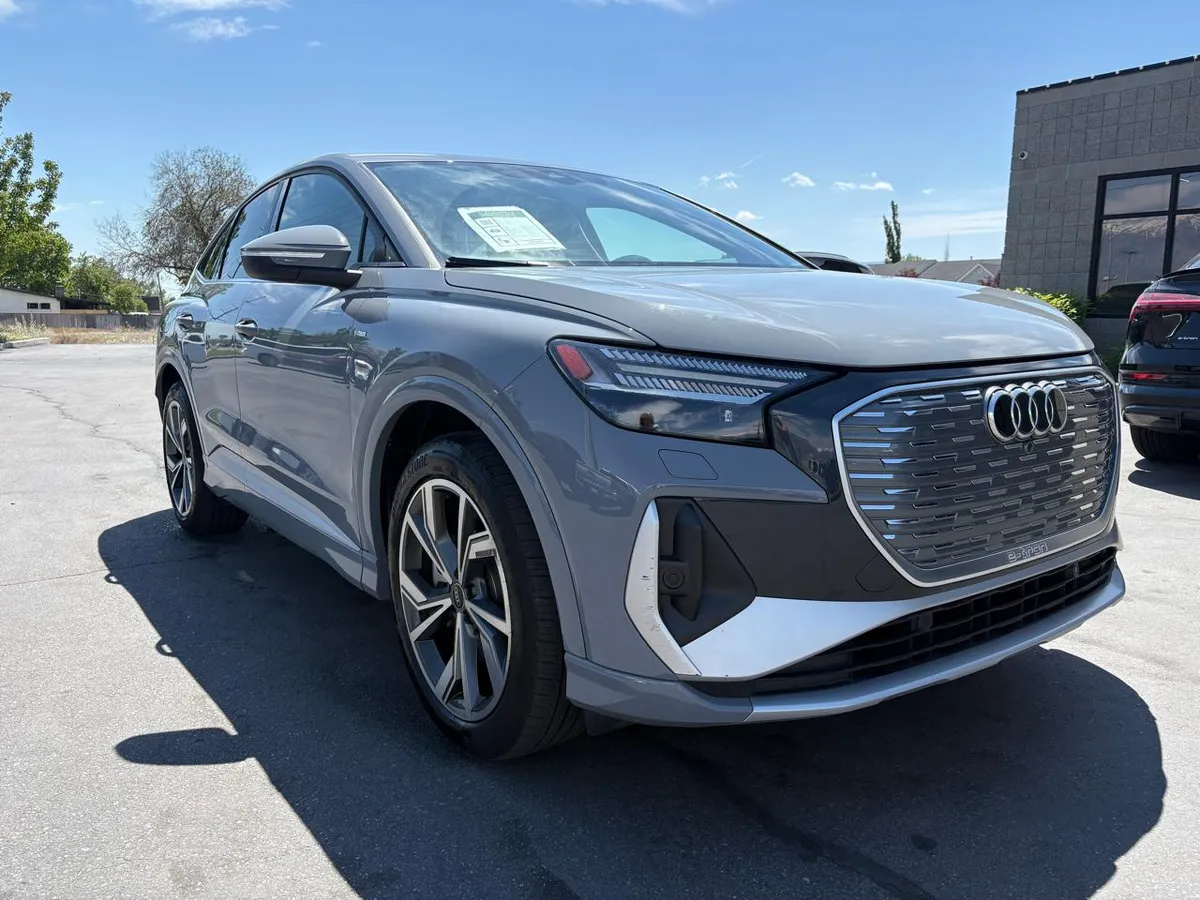 2025 Audi Q4 e-tron Sportback Prestige 55 quattro