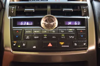 NX 200t 31