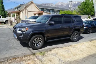 2019 Toyota 4Runner photo 2