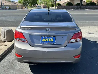 2017 Hyundai Accent photo 4