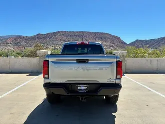 2024 Chevrolet Colorado photo 7