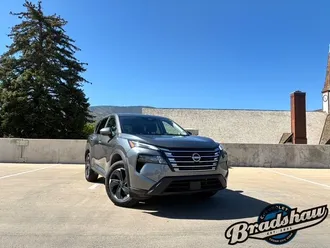 2025 Nissan Rogue photo 2