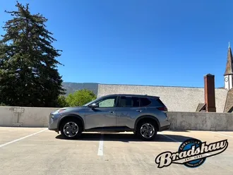 2025 Nissan Rogue photo 4
