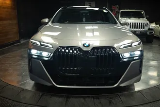 2023 BMW 7 SERIES photo 3