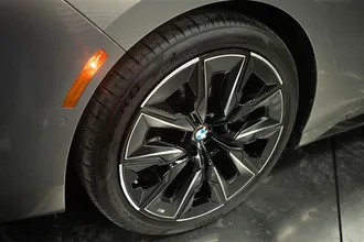2023 BMW 7 SERIES photo 4