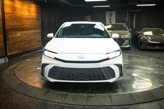 2025 TOYOTA CAMRY photo 4