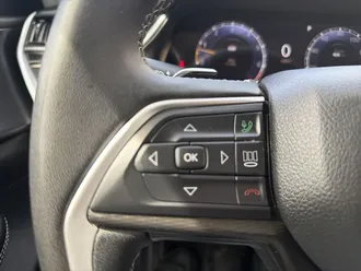 Grand Cherokee L 54