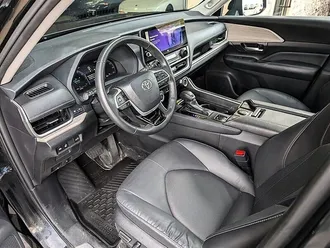 2024 Toyota Grand Highlander Limited photo 2