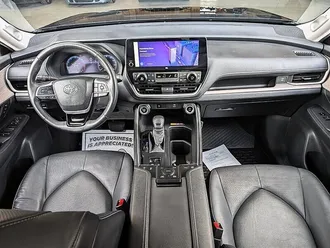 2024 Toyota Grand Highlander Limited photo 3