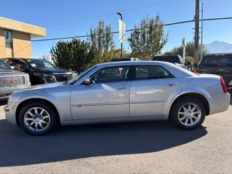 2008 Chrysler 300C photo 3