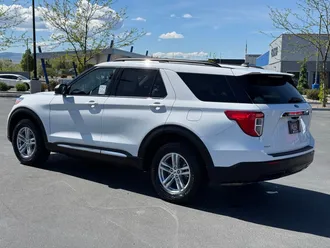 2022 Ford Explorer photo 5