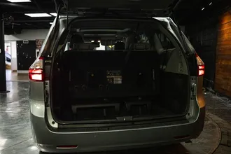 2020 TOYOTA SIENNA photo 7