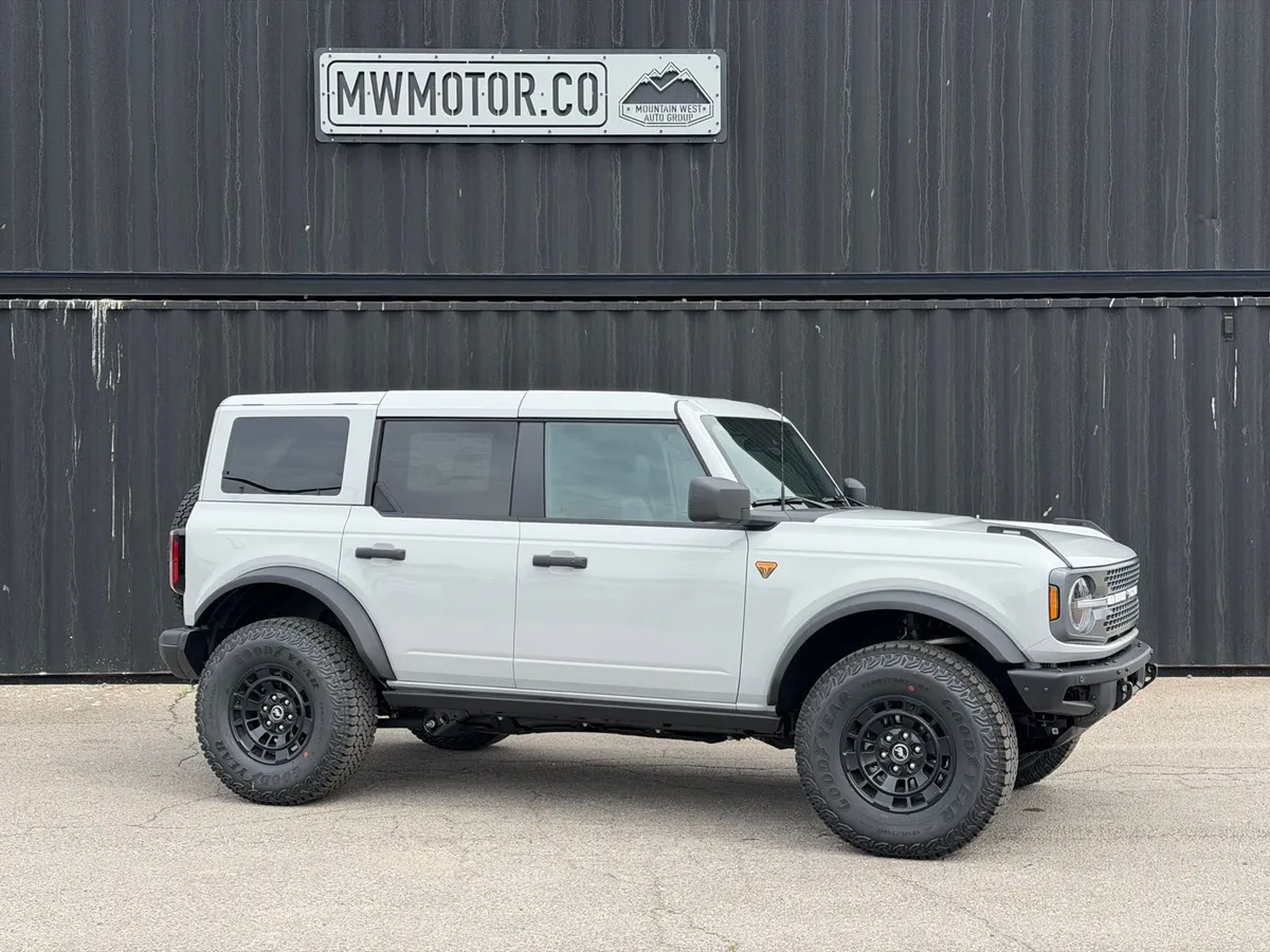 2026 Ford Bronco Badlands