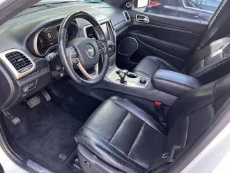 Grand Cherokee 8
