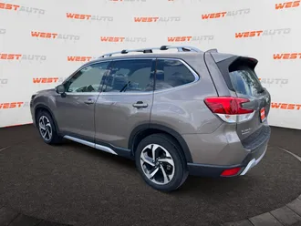 2023 Subaru Forester photo 3