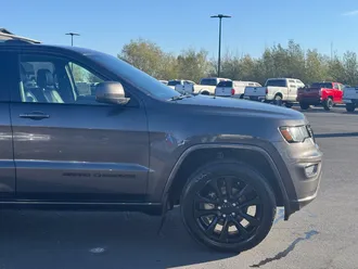 2018 Jeep Grand Cherokee photo 4