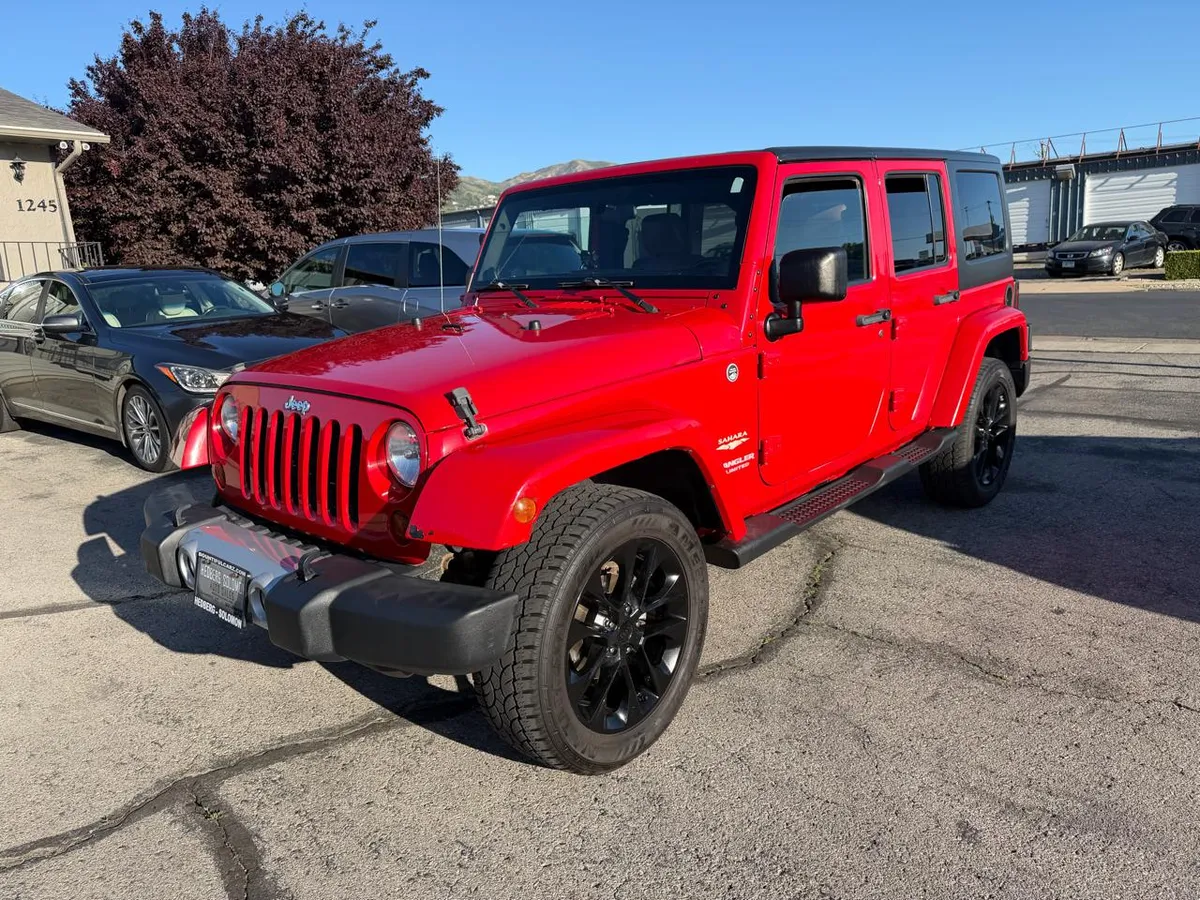2012 Jeep Wrangler Unlimited 4WD 4dr Sahara