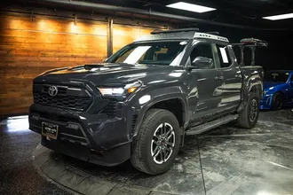 2024 TOYOTA TACOMA photo 2