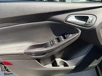 2017 Ford Focus photo 6