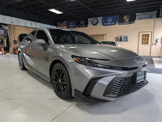 Camry SE Hybrid 1