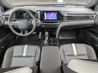 Camry SE Hybrid 3