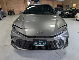 Camry SE Hybrid 6