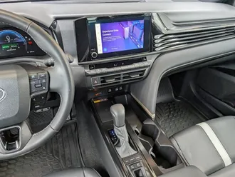 Camry SE Hybrid 23