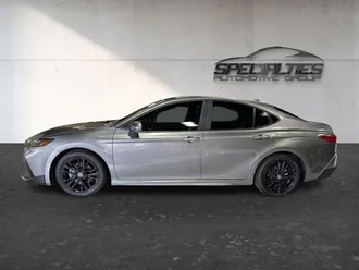 2025 Toyota Camry SE Hybrid photo 7