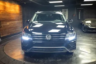 2018 VOLKSWAGEN TIGUAN photo 4