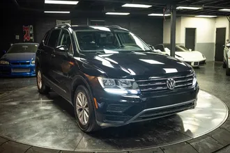 2018 VOLKSWAGEN TIGUAN photo 5