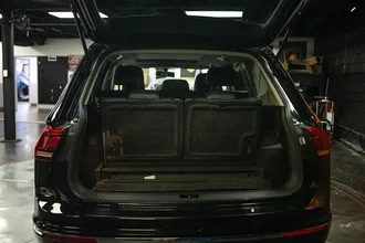 2018 VOLKSWAGEN TIGUAN photo 7