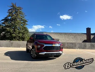 2025 Chevrolet TrailBlazer photo 2