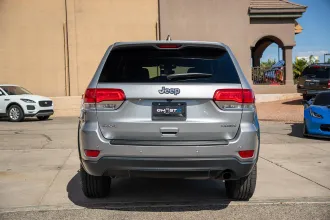 Grand Cherokee 8