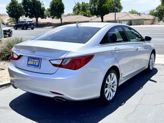 2013 Hyundai Sonata photo 3