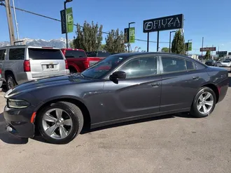 2016 Dodge Charger photo 2