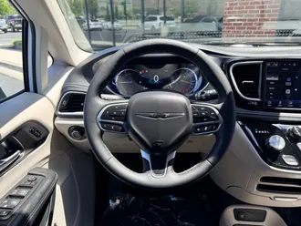 Pacifica Hybrid 10