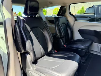Pacifica Hybrid 19