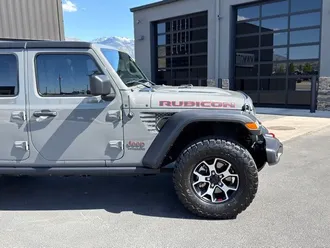 2022 Jeep Wrangler photo 3