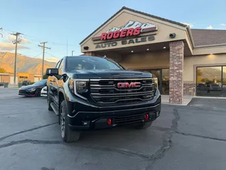 2025 GMC Sierra 1500 Crew Cab photo 2