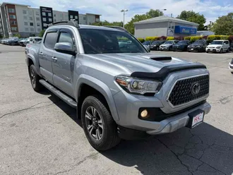 2019 Toyota Tacoma 4WD photo 4