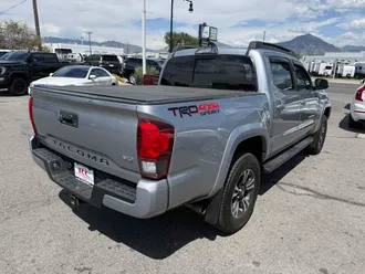 2019 Toyota Tacoma 4WD photo 6