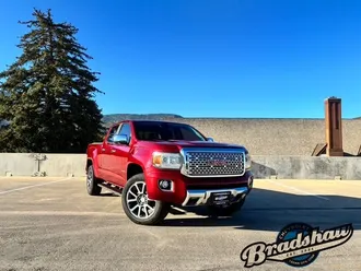 2019 GMC Canyon photo 2