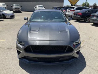 2019 Ford Mustang photo 2