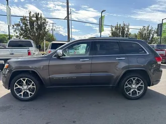 2020 Jeep Grand Cherokee photo 3