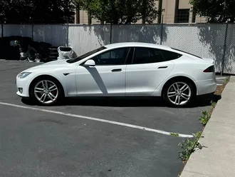 2015 Tesla Model S P85D photo 4