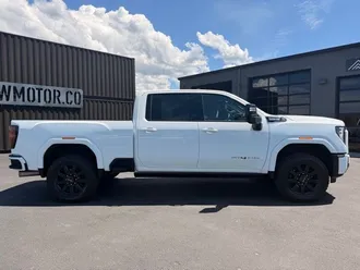 2025 GMC Sierra 3500HD photo 5