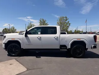2025 GMC Sierra 3500HD photo 7