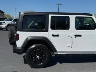 2021 Jeep Wrangler photo 5